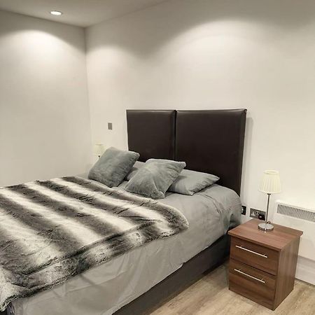 Mediacity Studio Apartment Salford-Quays Манчестър Екстериор снимка