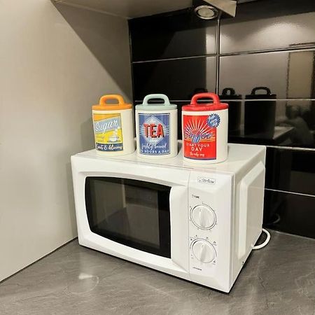 Mediacity Studio Apartment Salford-Quays Манчестър Екстериор снимка